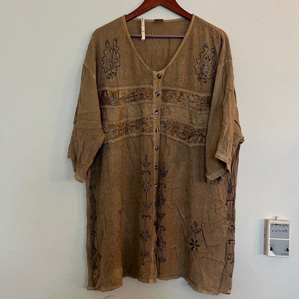 Erika Brooke Plus Size 24 Tan Embroidered Rayon Tunic Boho Button Front Top
